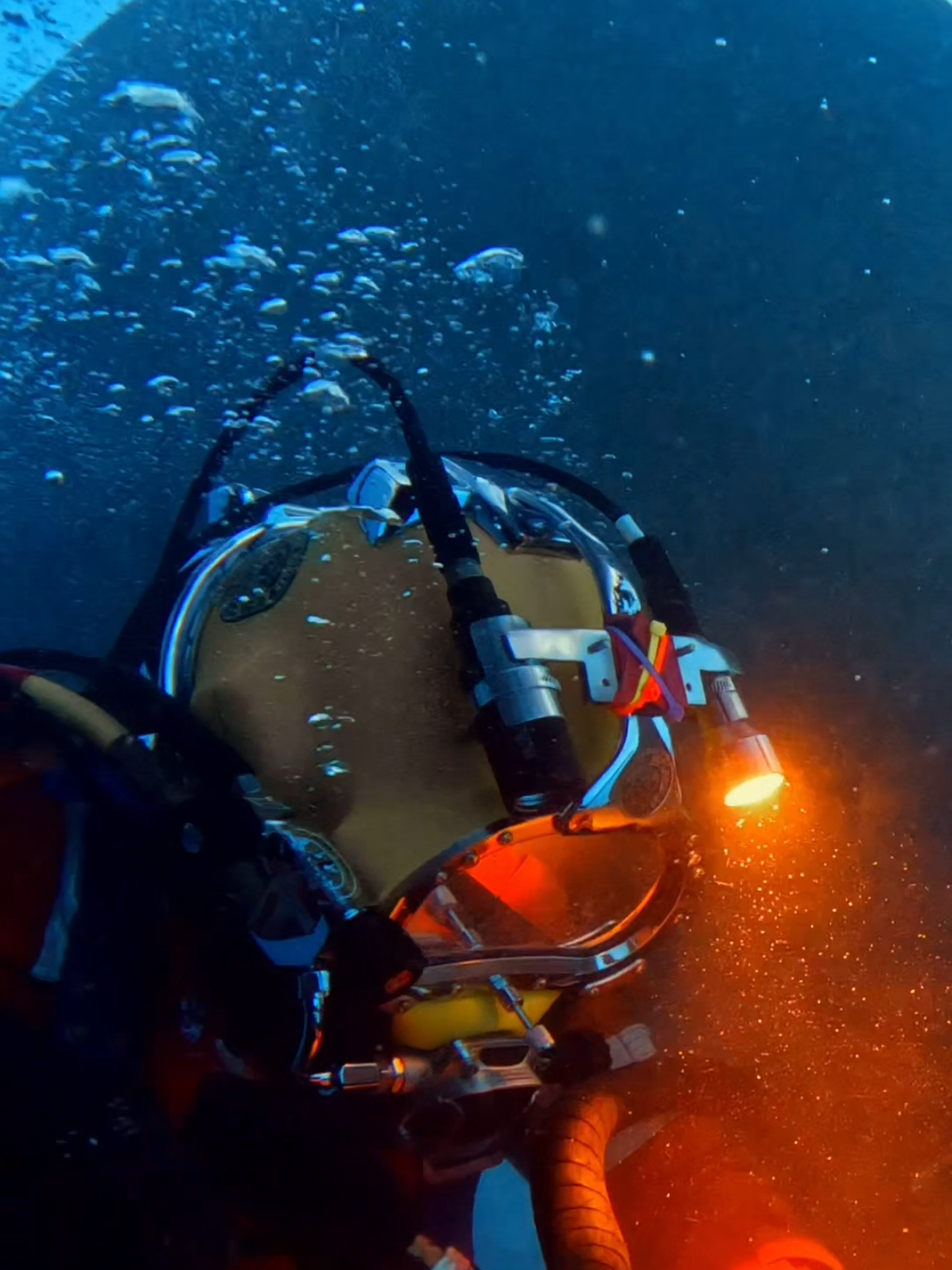 @auscomdiver