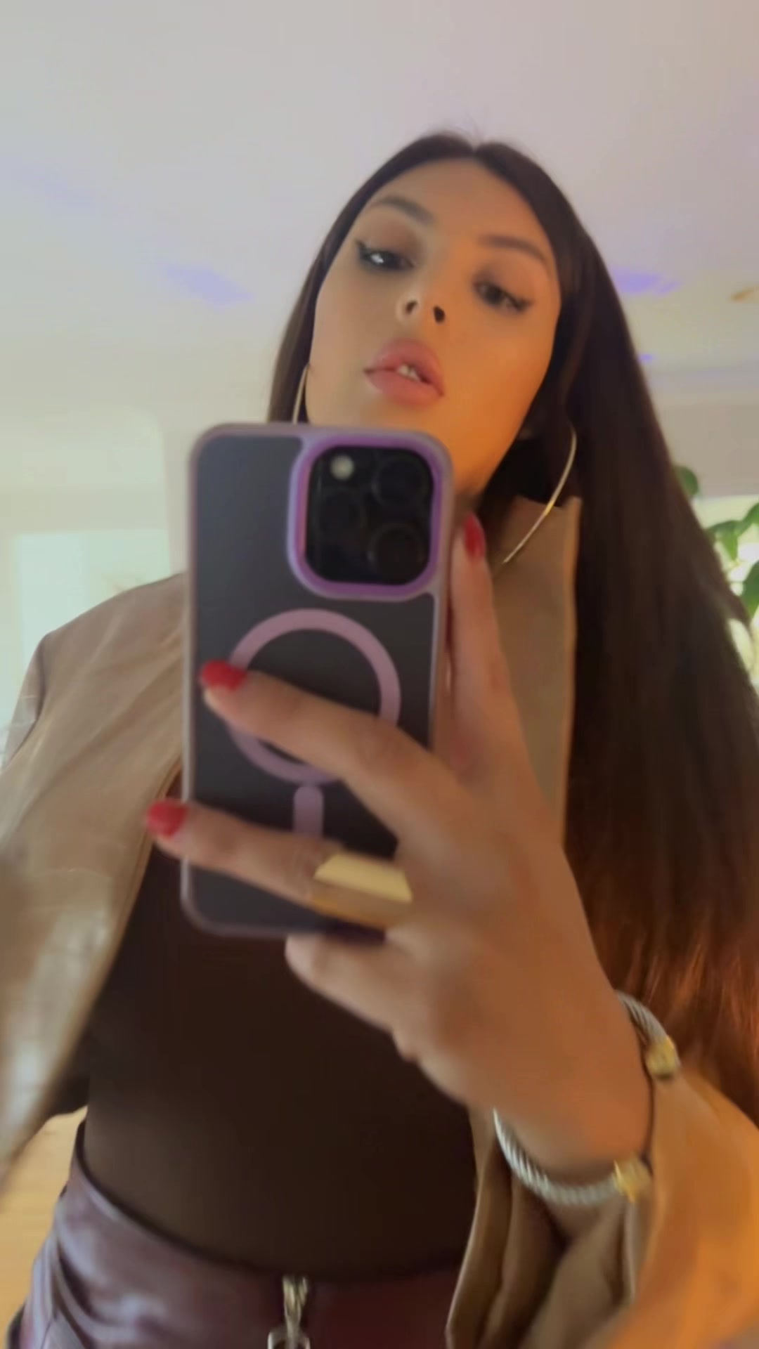 @jessicabreu