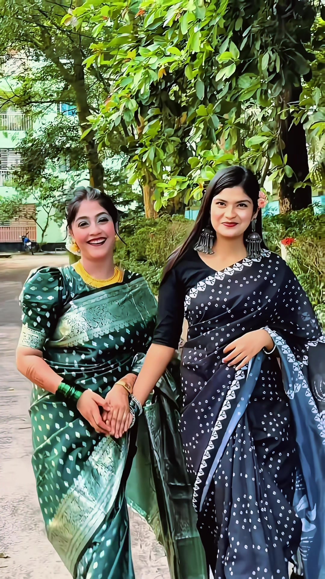 @Akhi Pakhi
