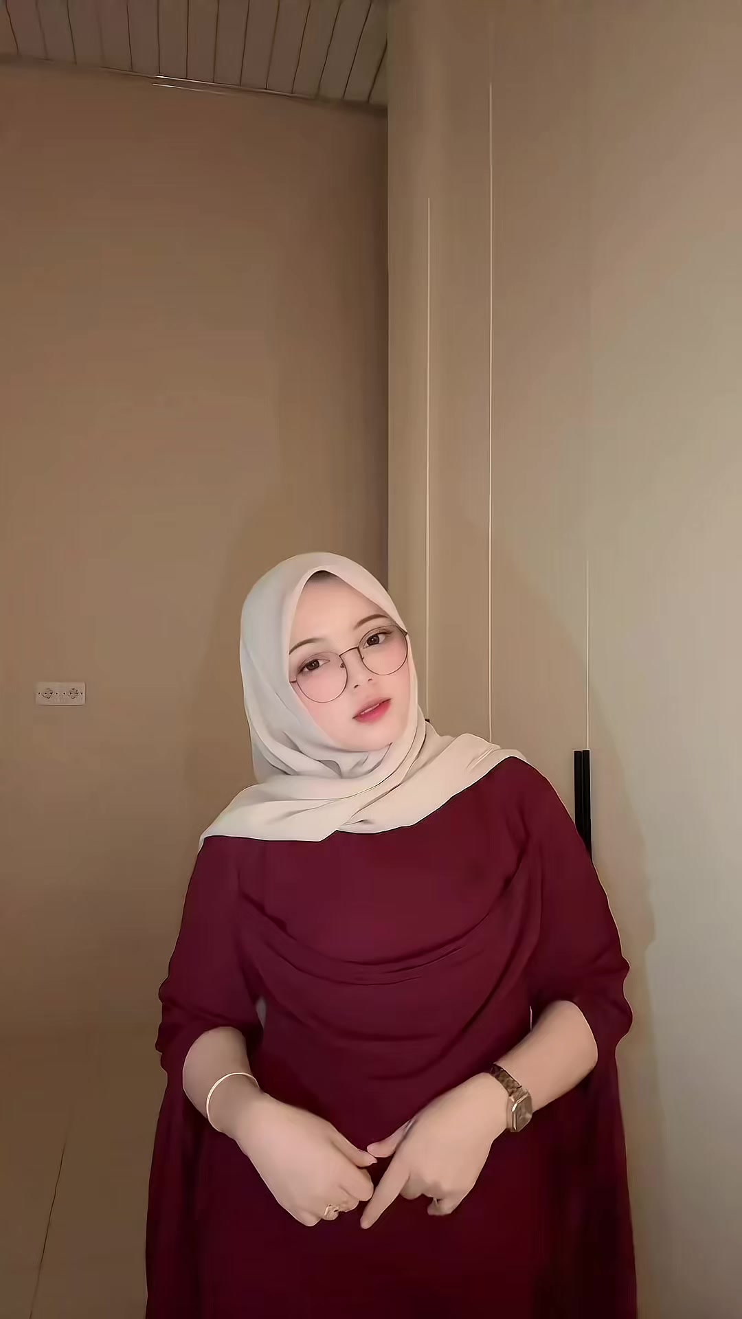@cutkina_