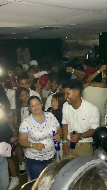 @DJANE ISLEYER LA DJ LATINA VZL