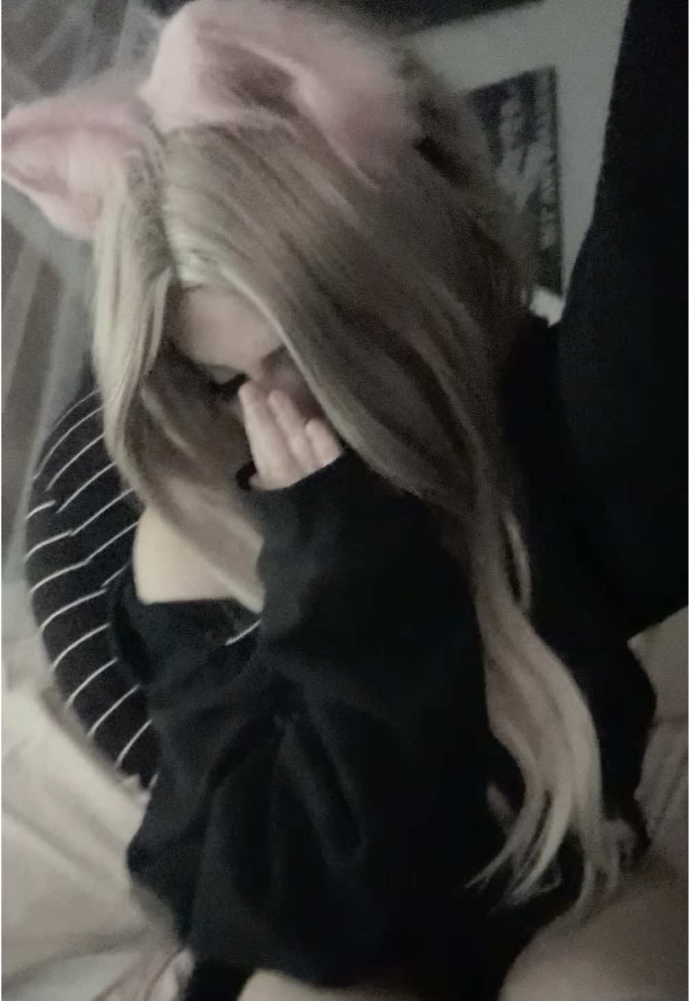 @bella