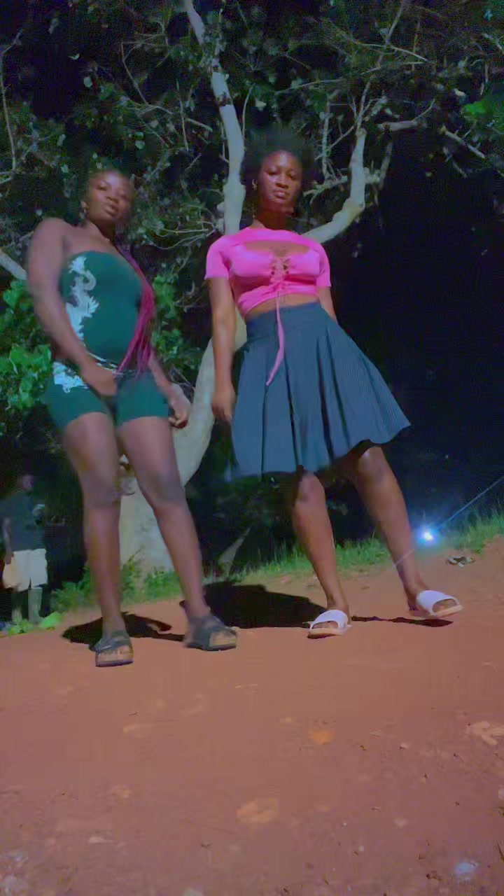 @Yhaa baddies 🫂🦋💜🩸🌹❤️&zwj;🔥