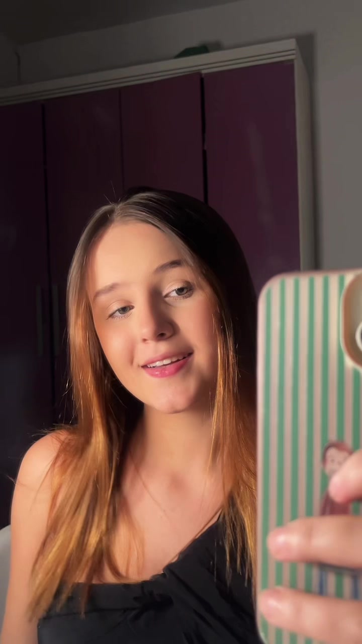 @laura