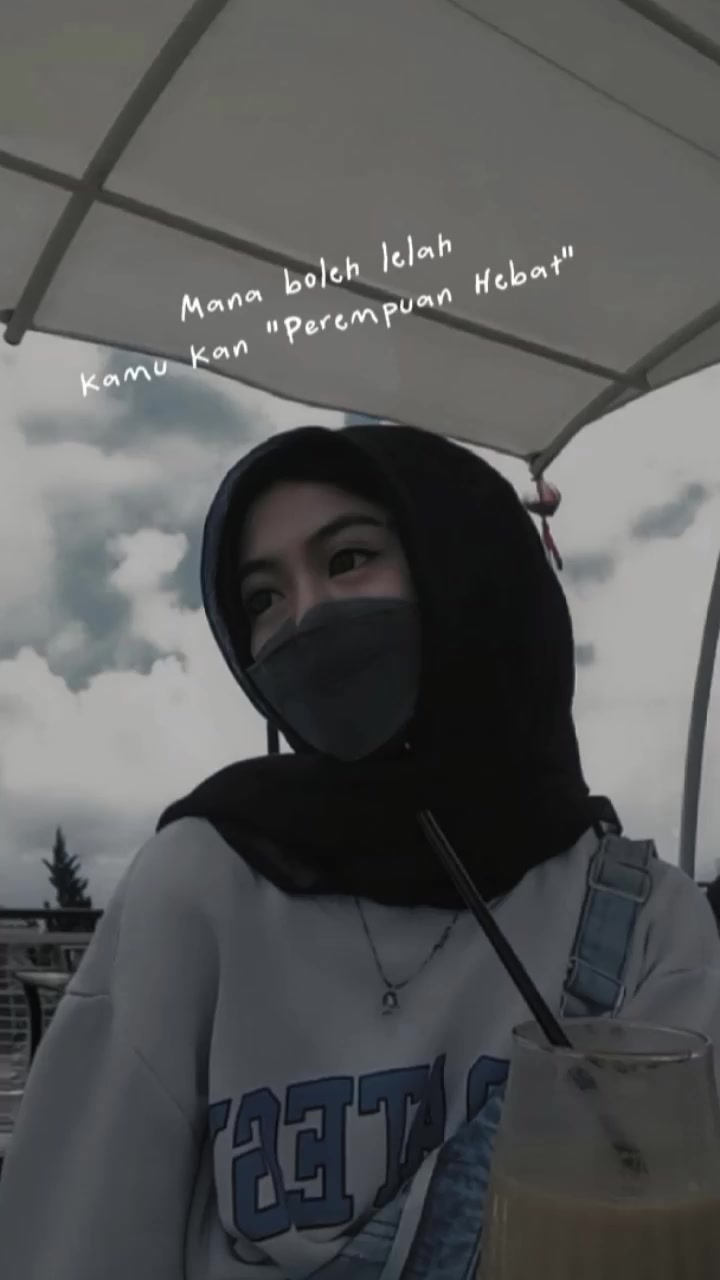 @Ratnaa 🍒