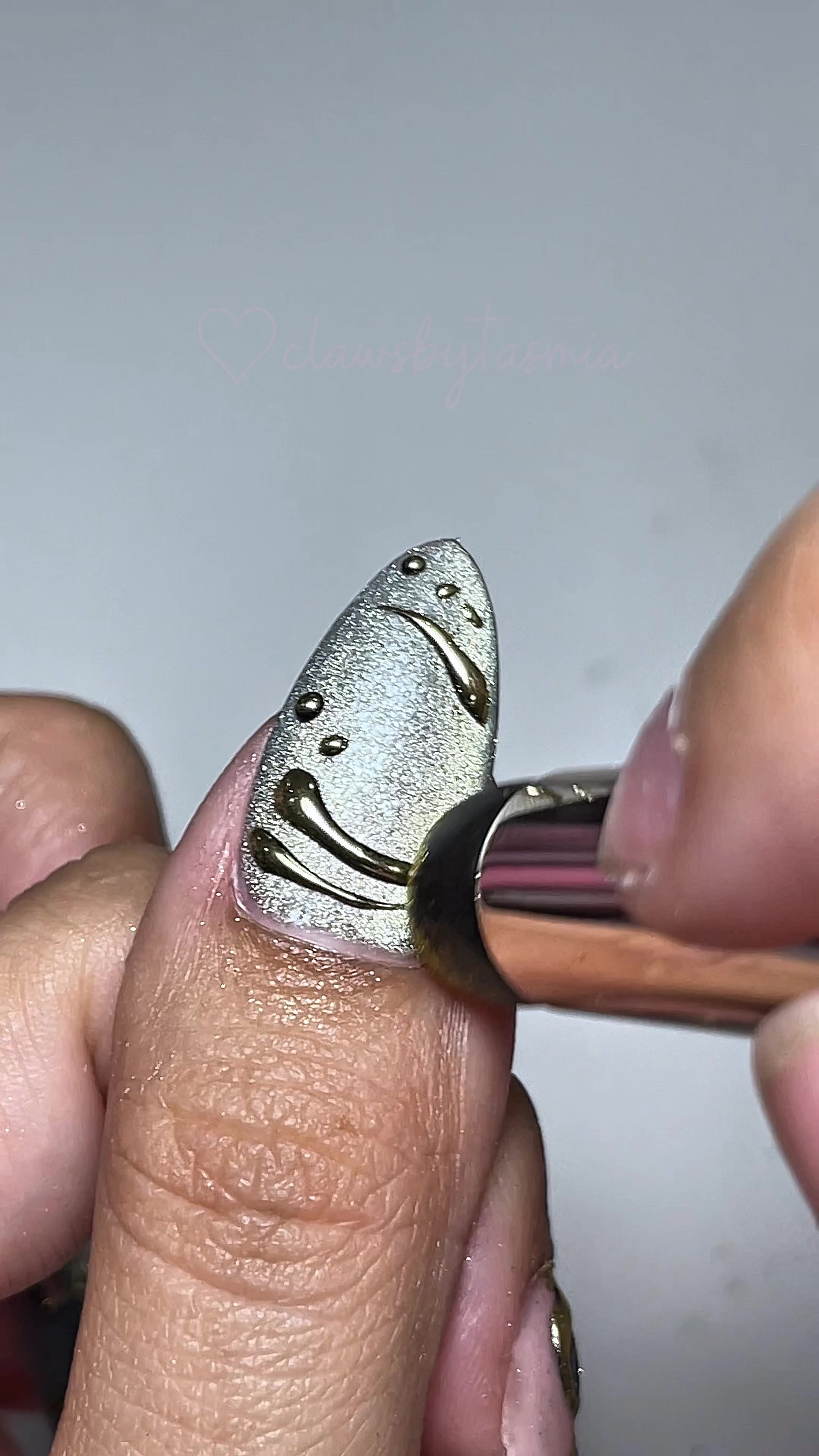 @clawsbytasmia ✨