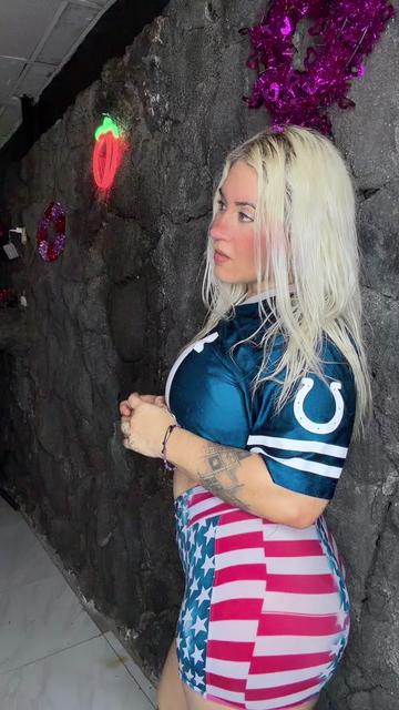 @Kika Faylin Dancer