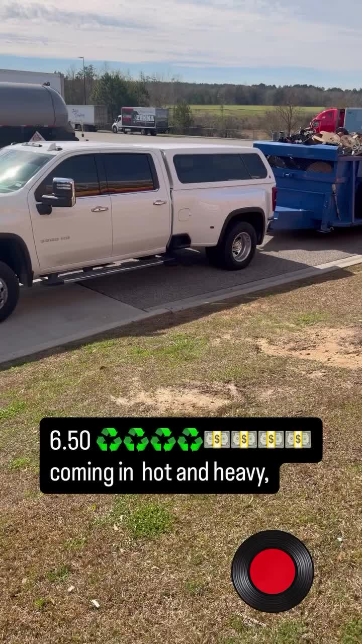 @joebottys