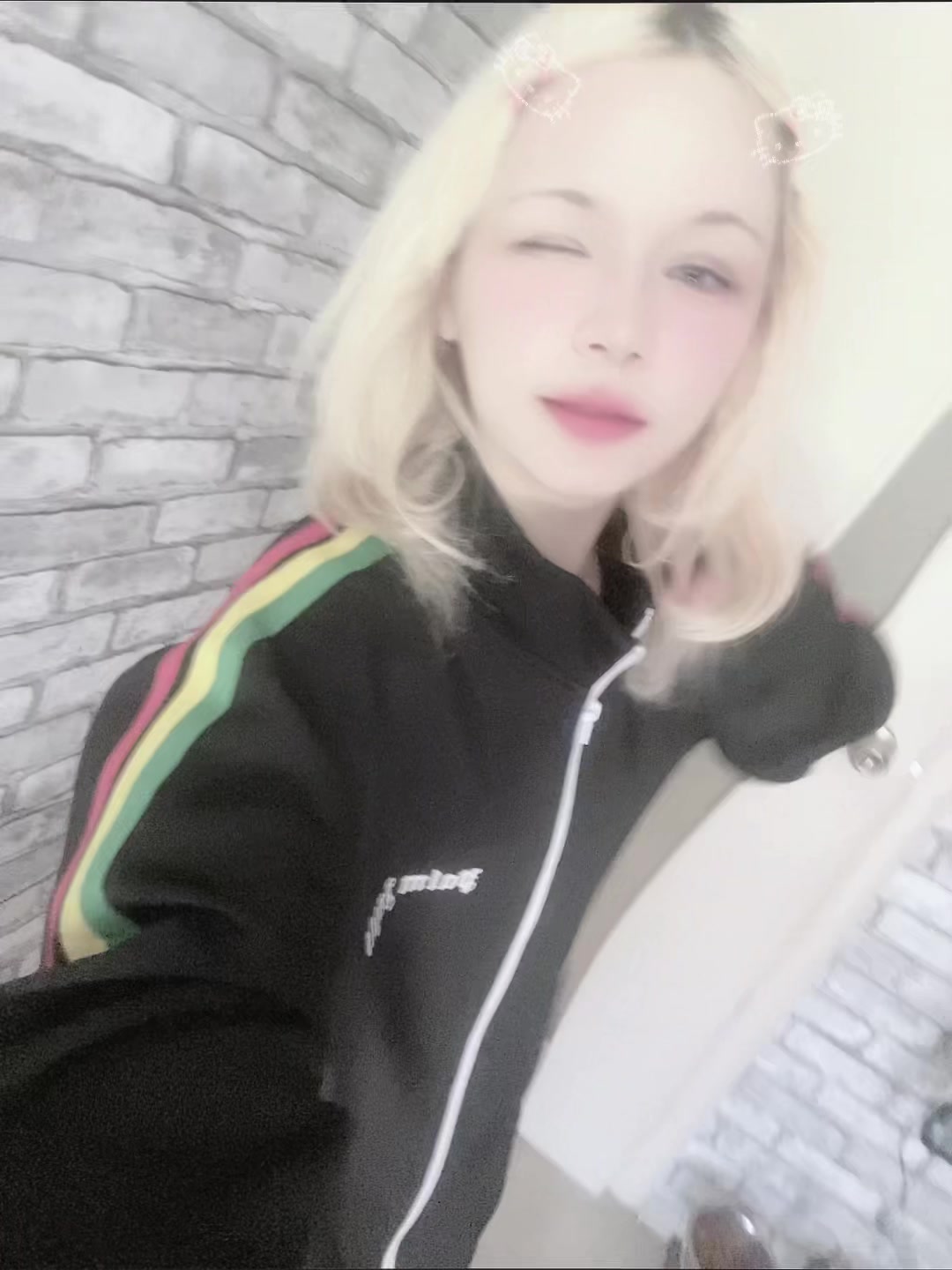 @KeeshiMoshi