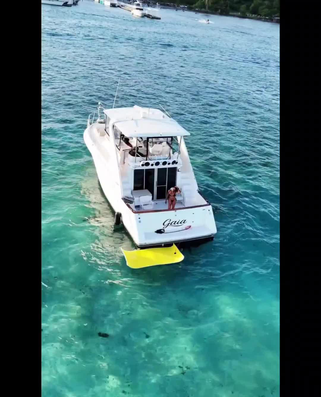 @Gaia Party Boat