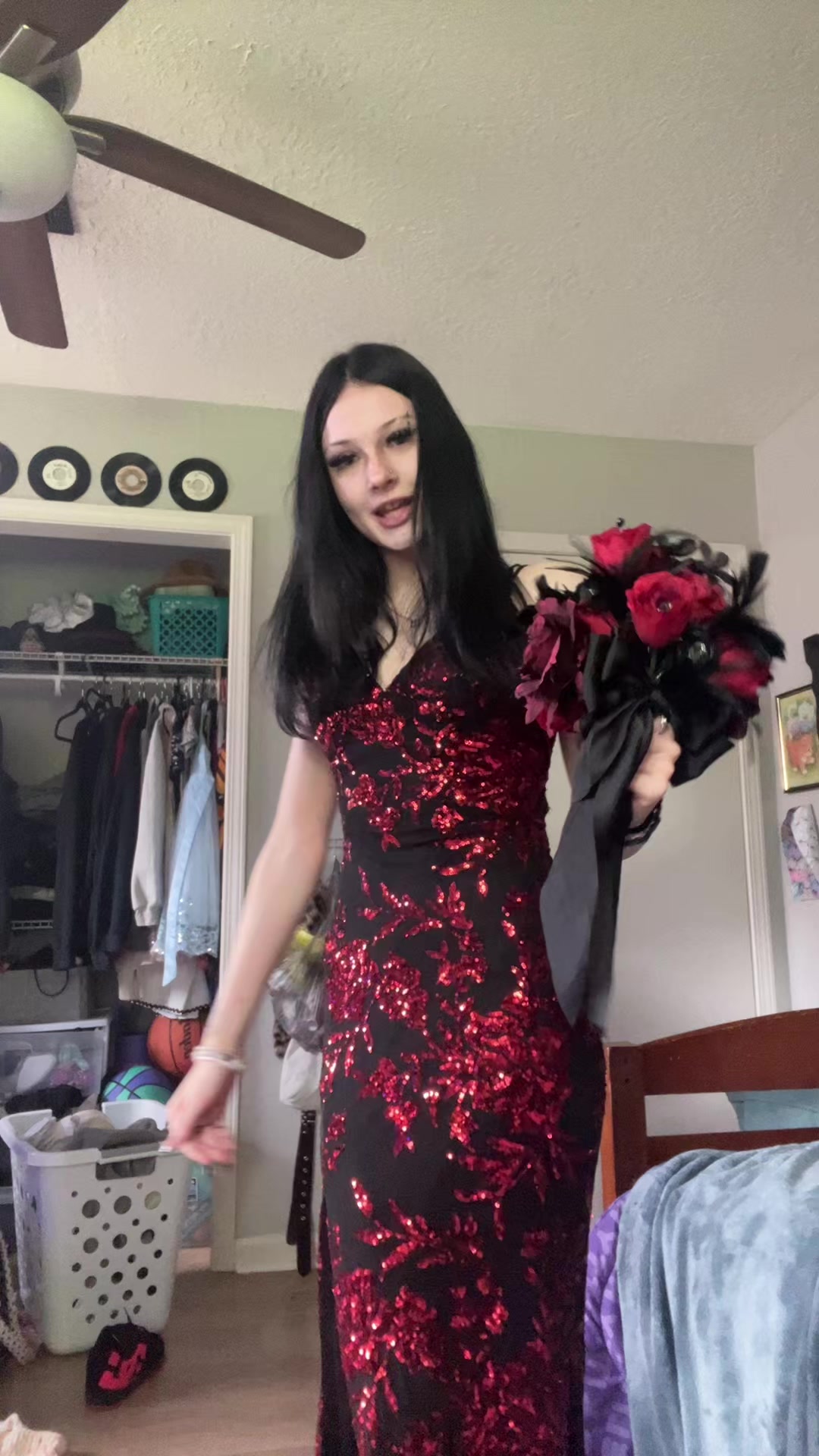@mari.