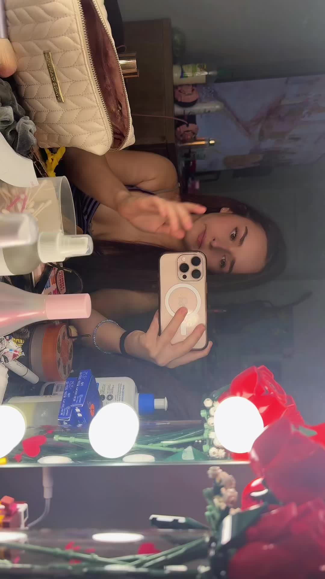 @anaceli