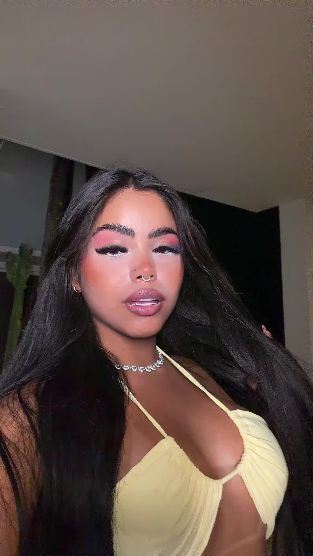 @indiaazinha083
