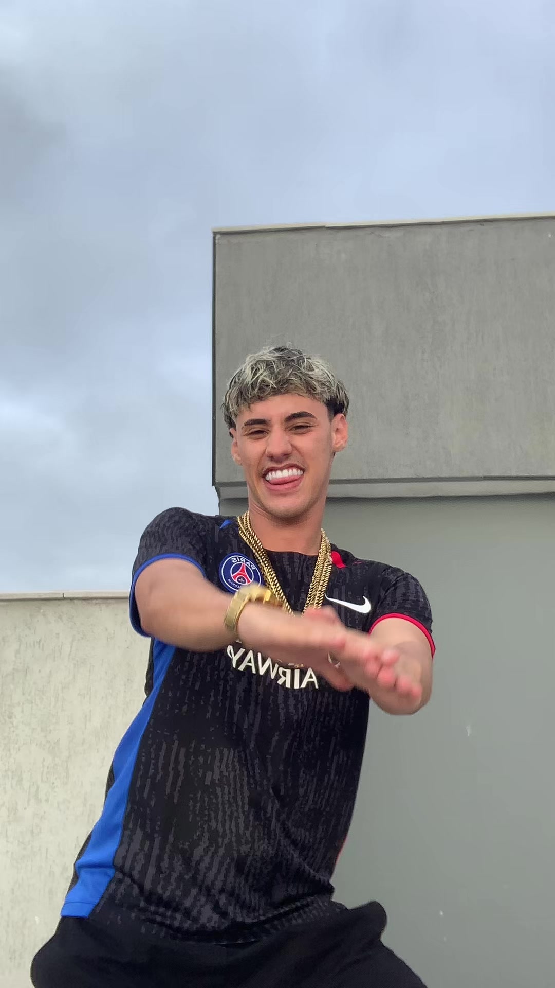 @𝐊𝐚𝐳𝐢𝐧🤴🏻