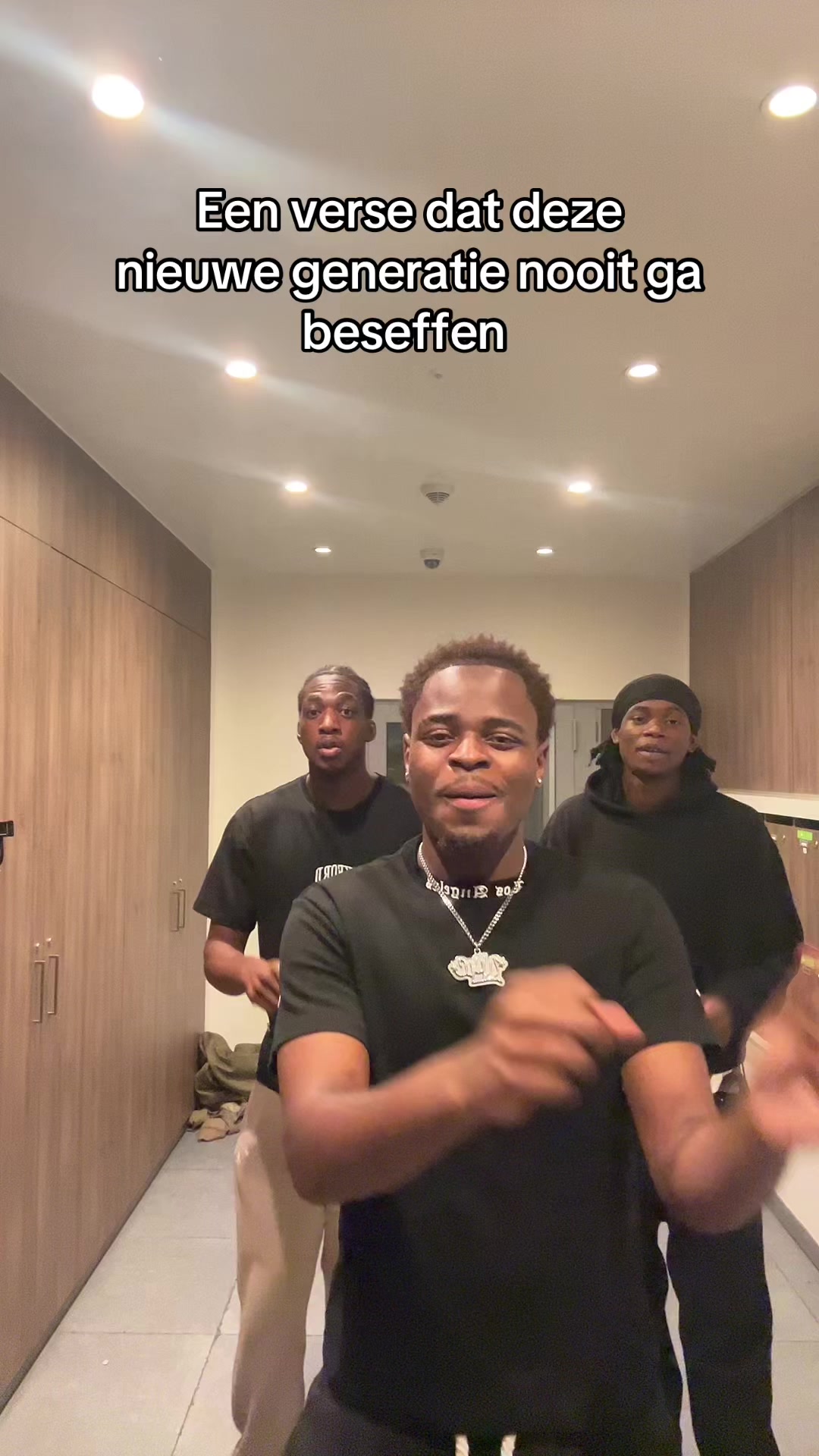 @B9