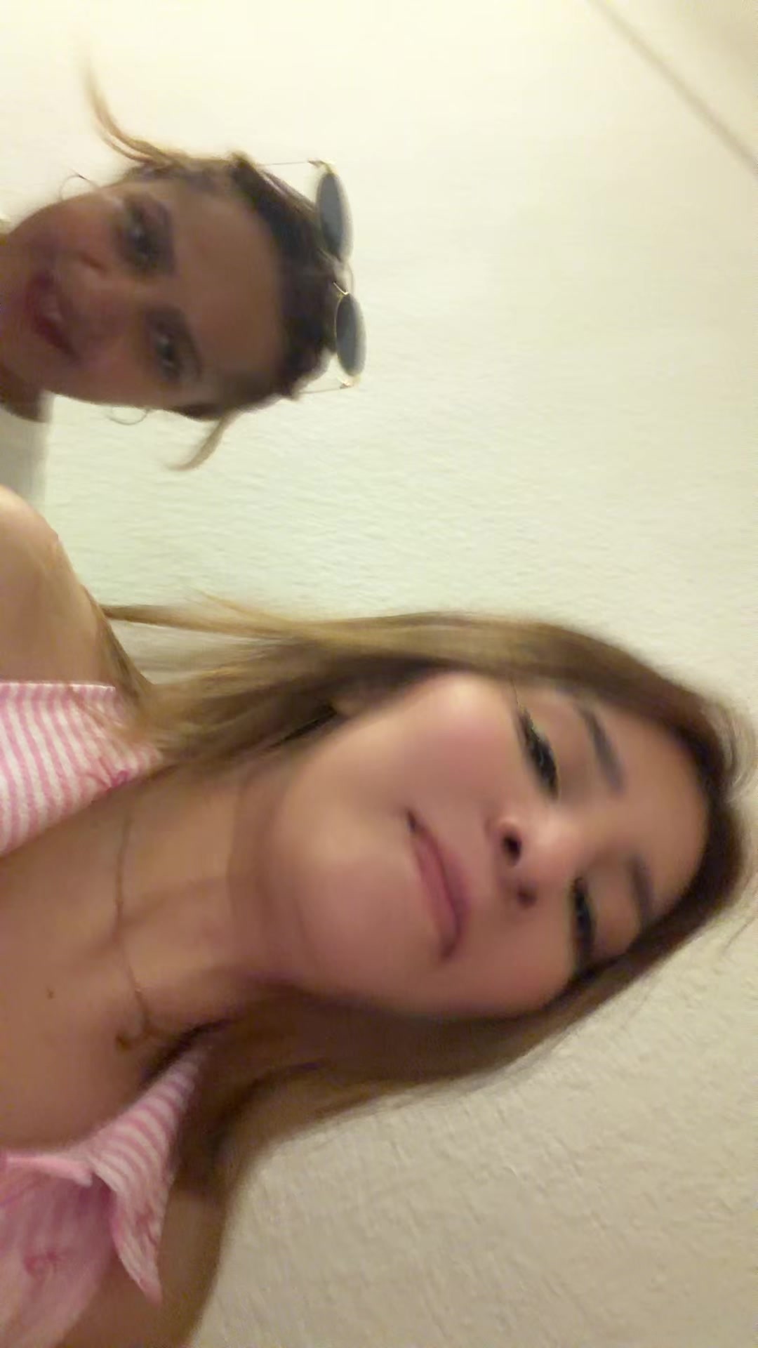@Isari