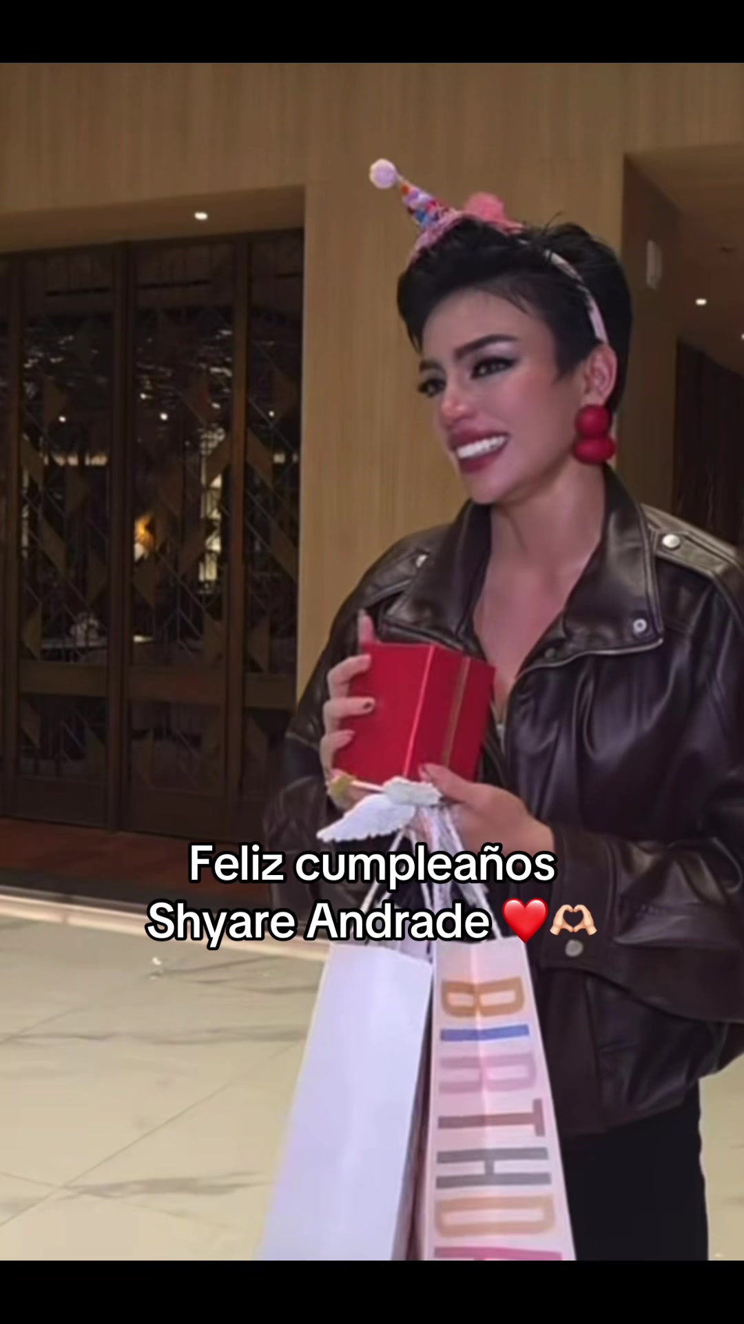 @ FansReina mundial del Banan