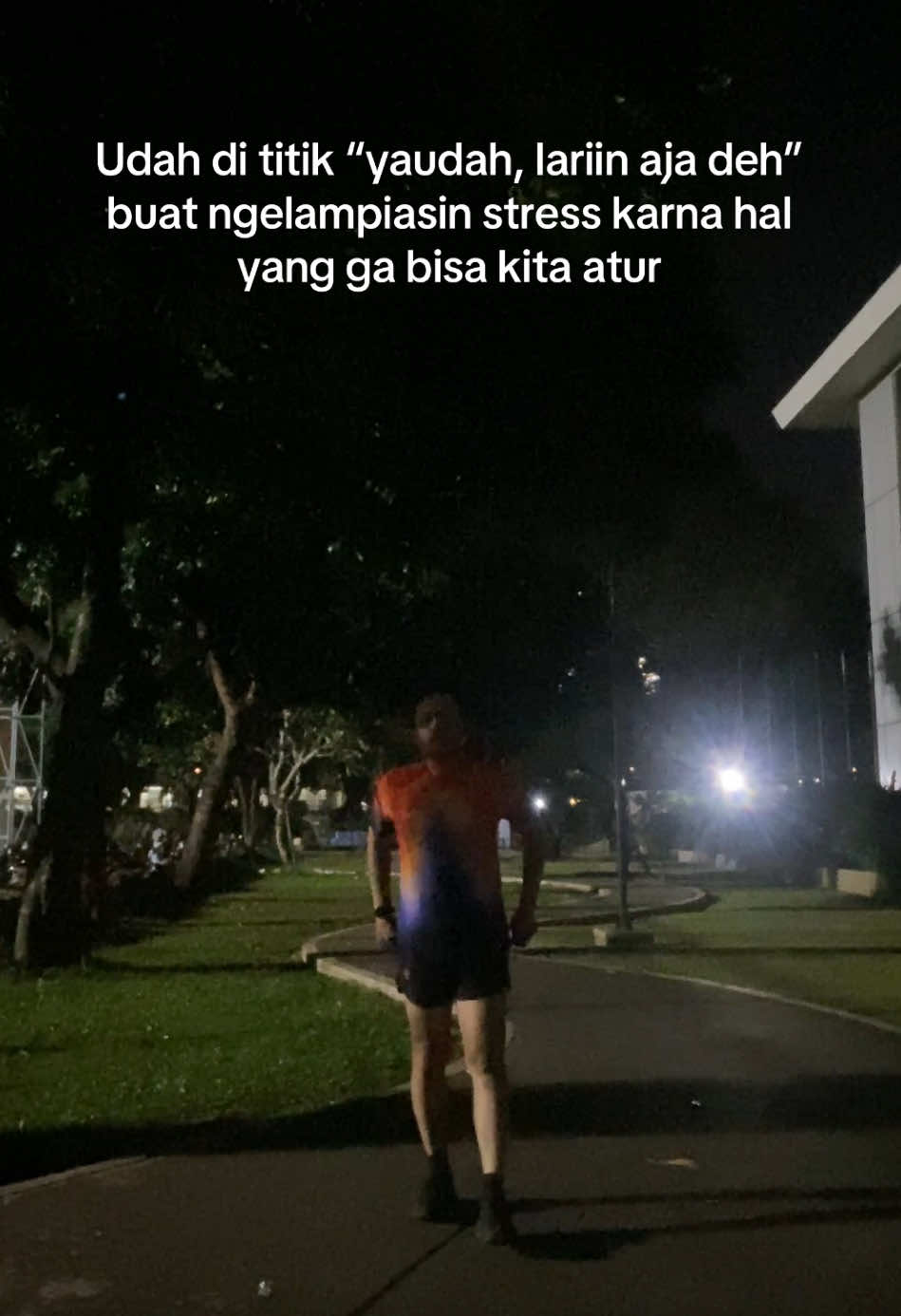 @si apip | tukang lari