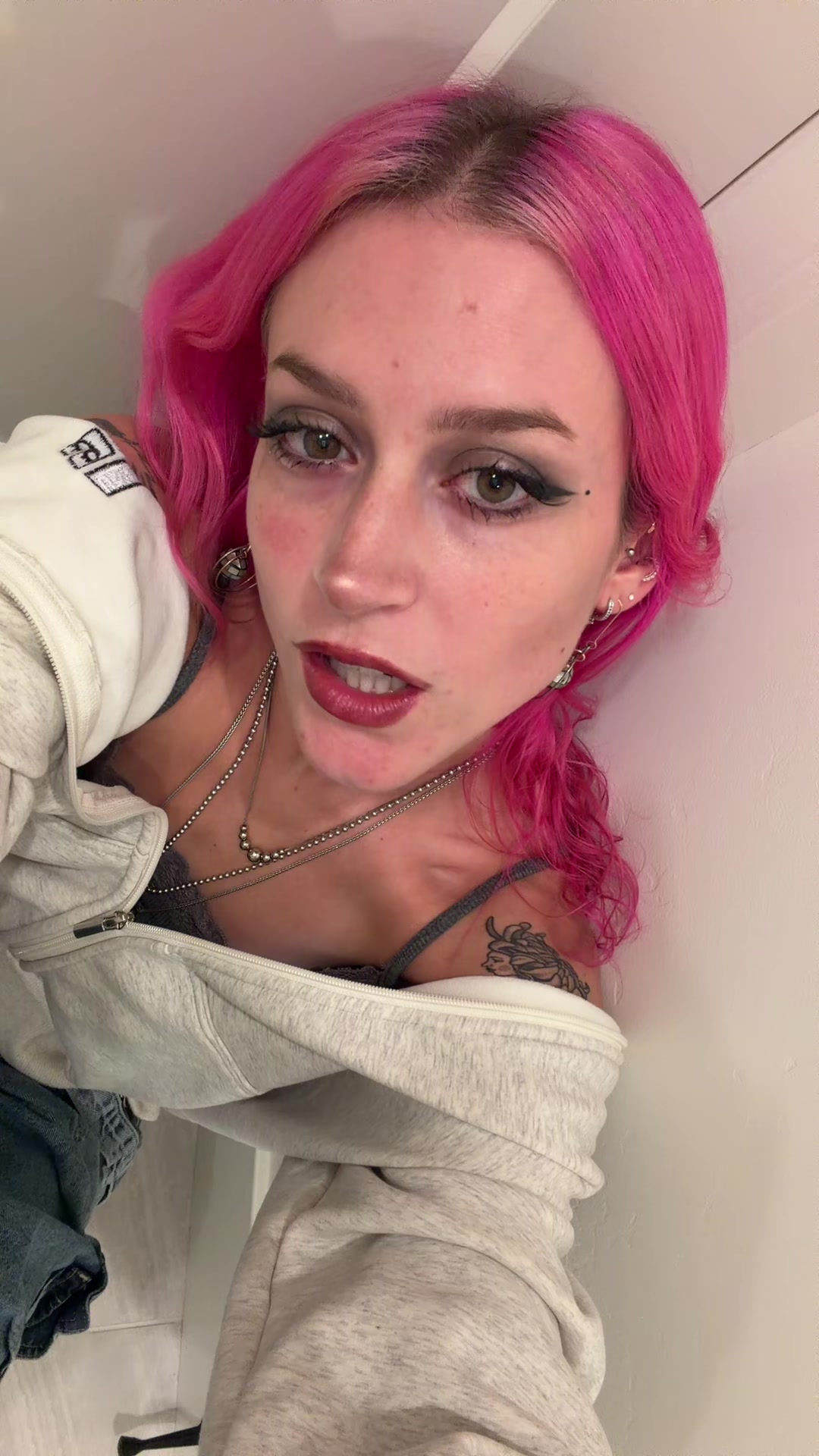 @GG