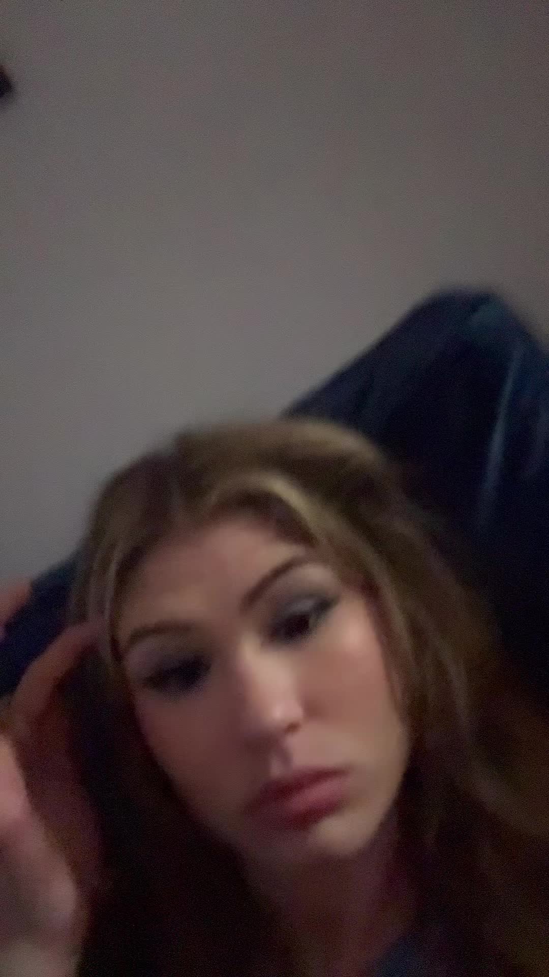 @Bella