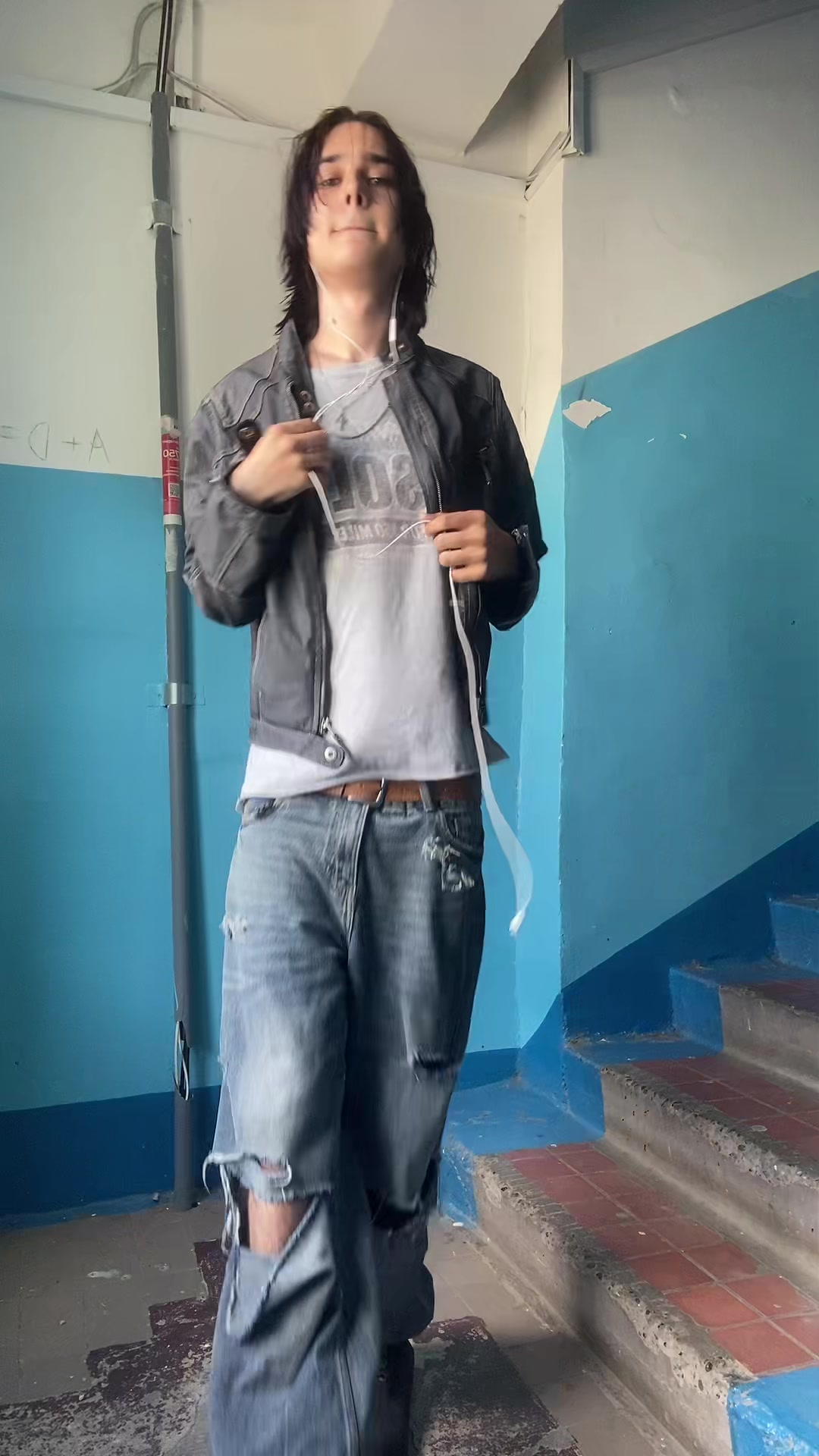 @1shitker