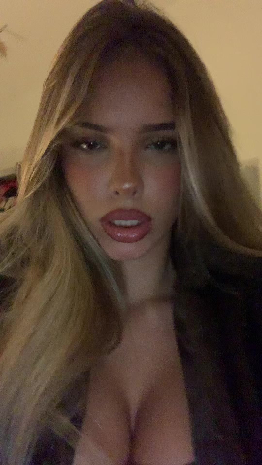 @𝒯🪽