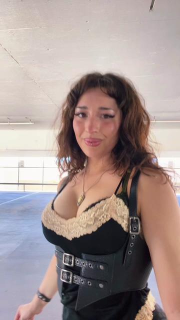 @Jada - Roller Dance Burlesque