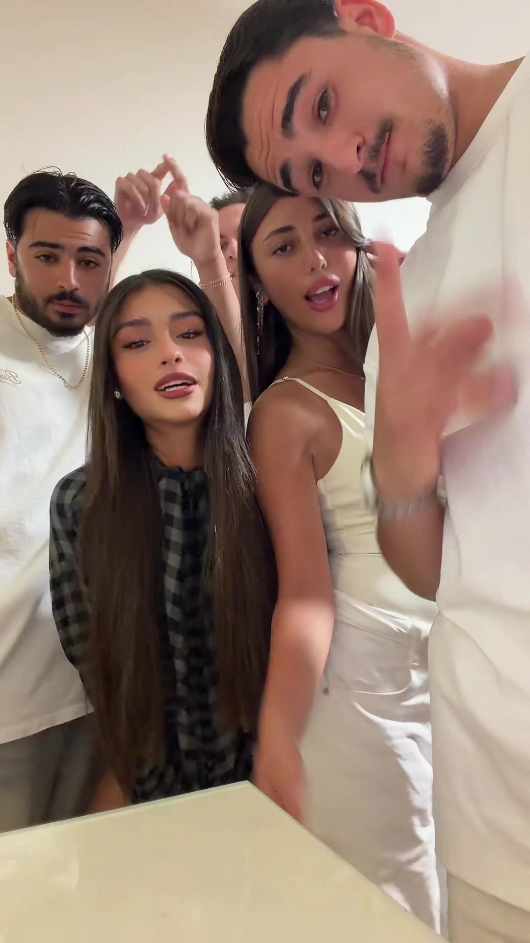 @yuviiii😎