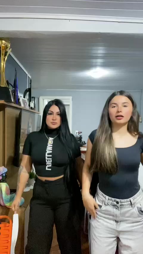 @Yuli Meichan80