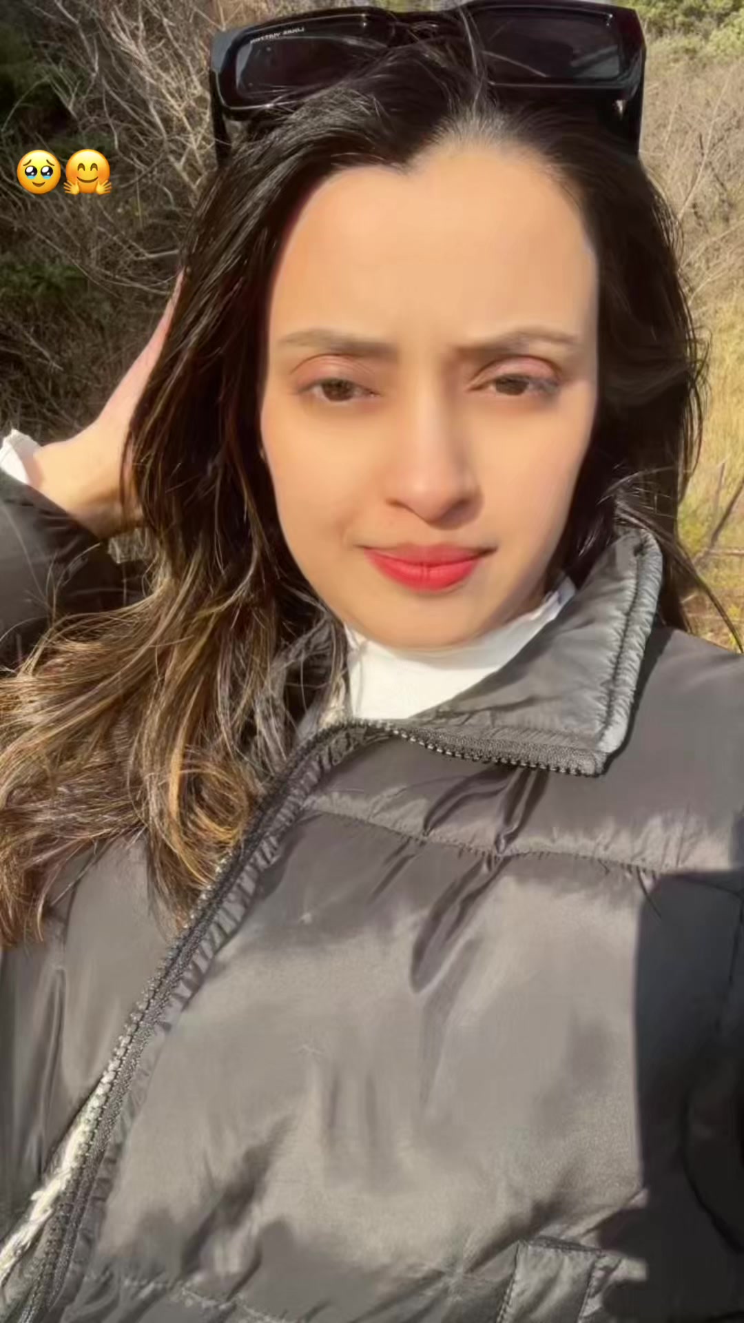 @Manishathapa🦚🦚🌹🌷