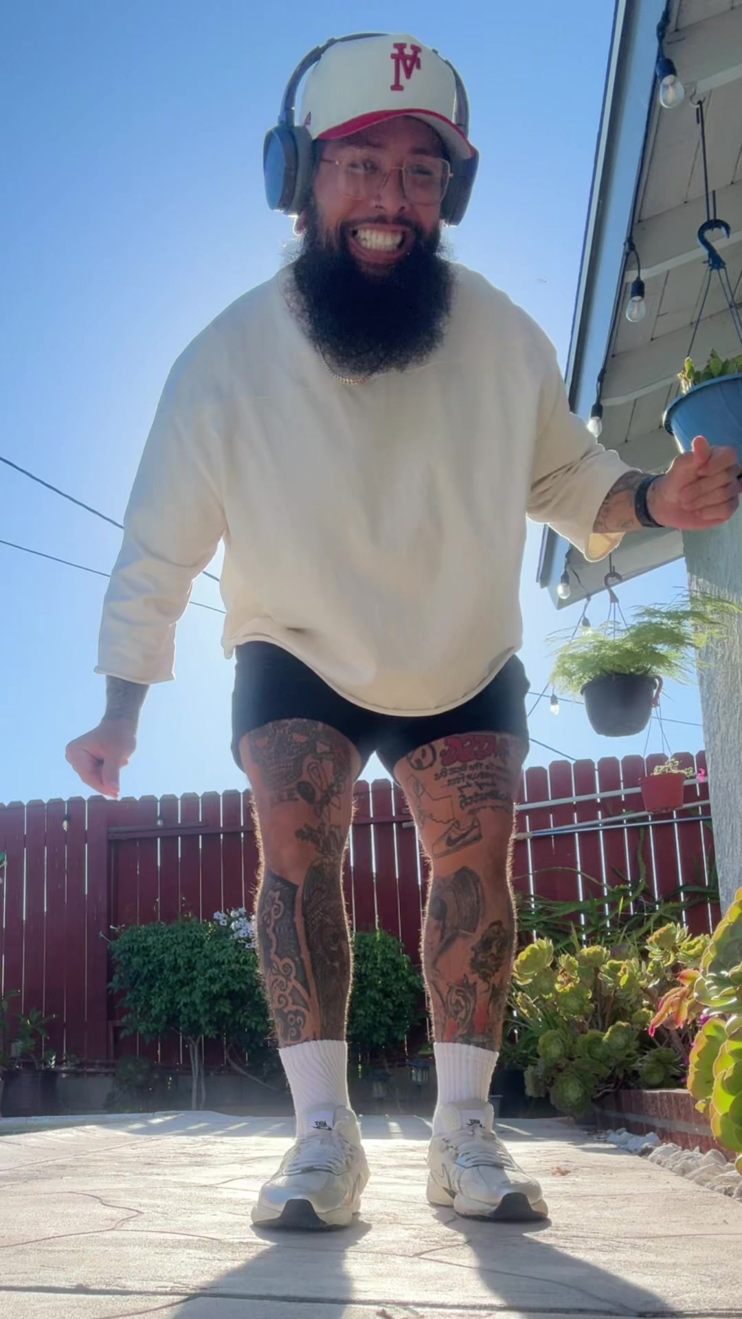 @JohnMiSO