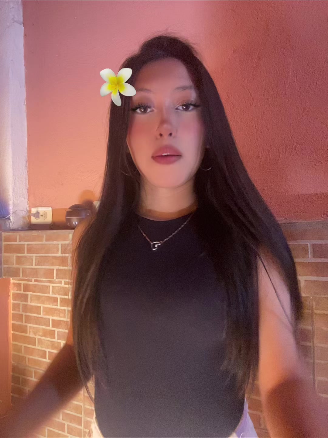 @๐ฌ๐๐๐๐