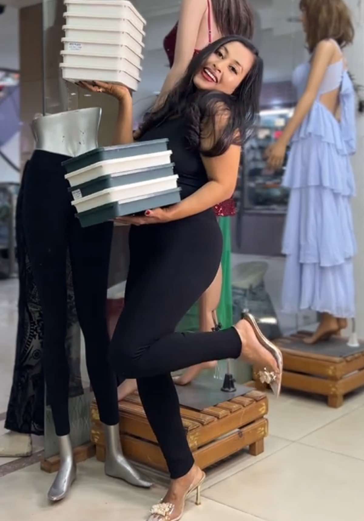 @ads__closet