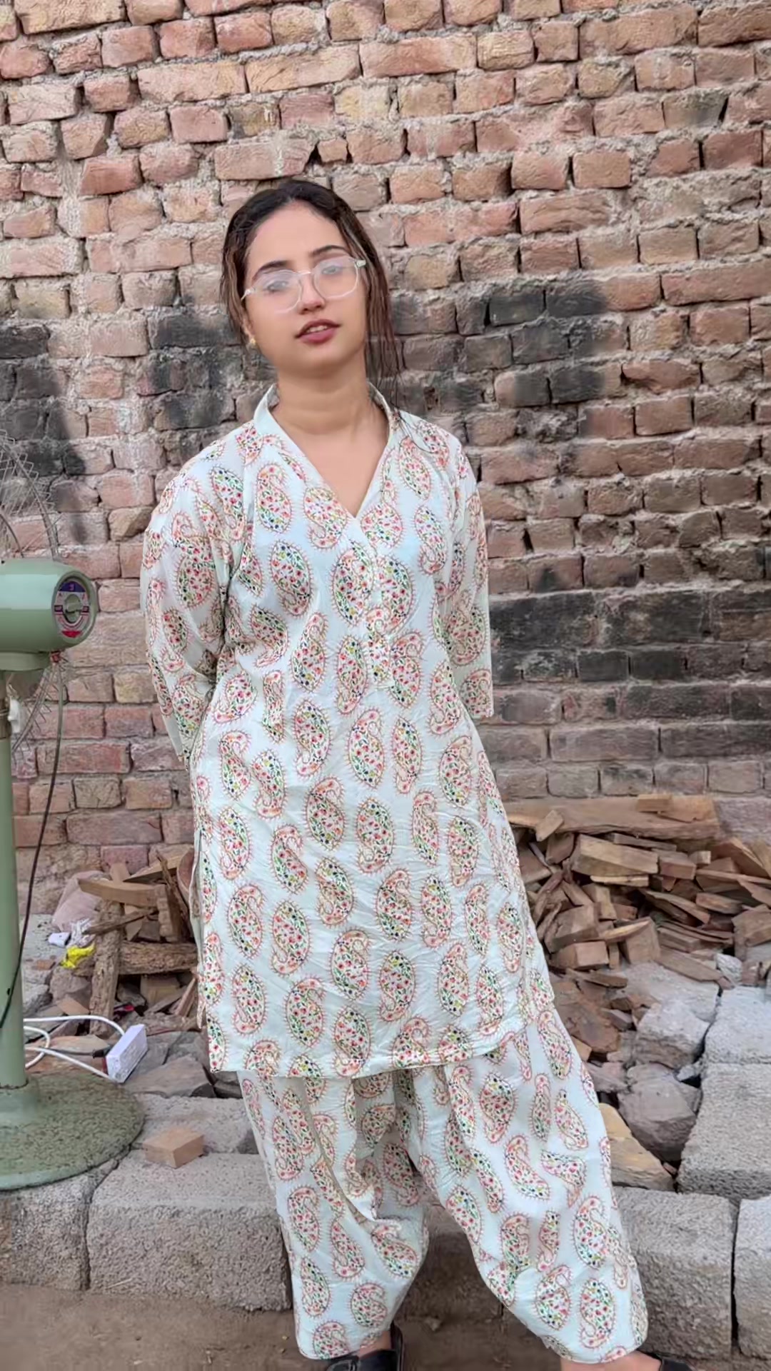 @🦋MeHaK offiCial 🦋