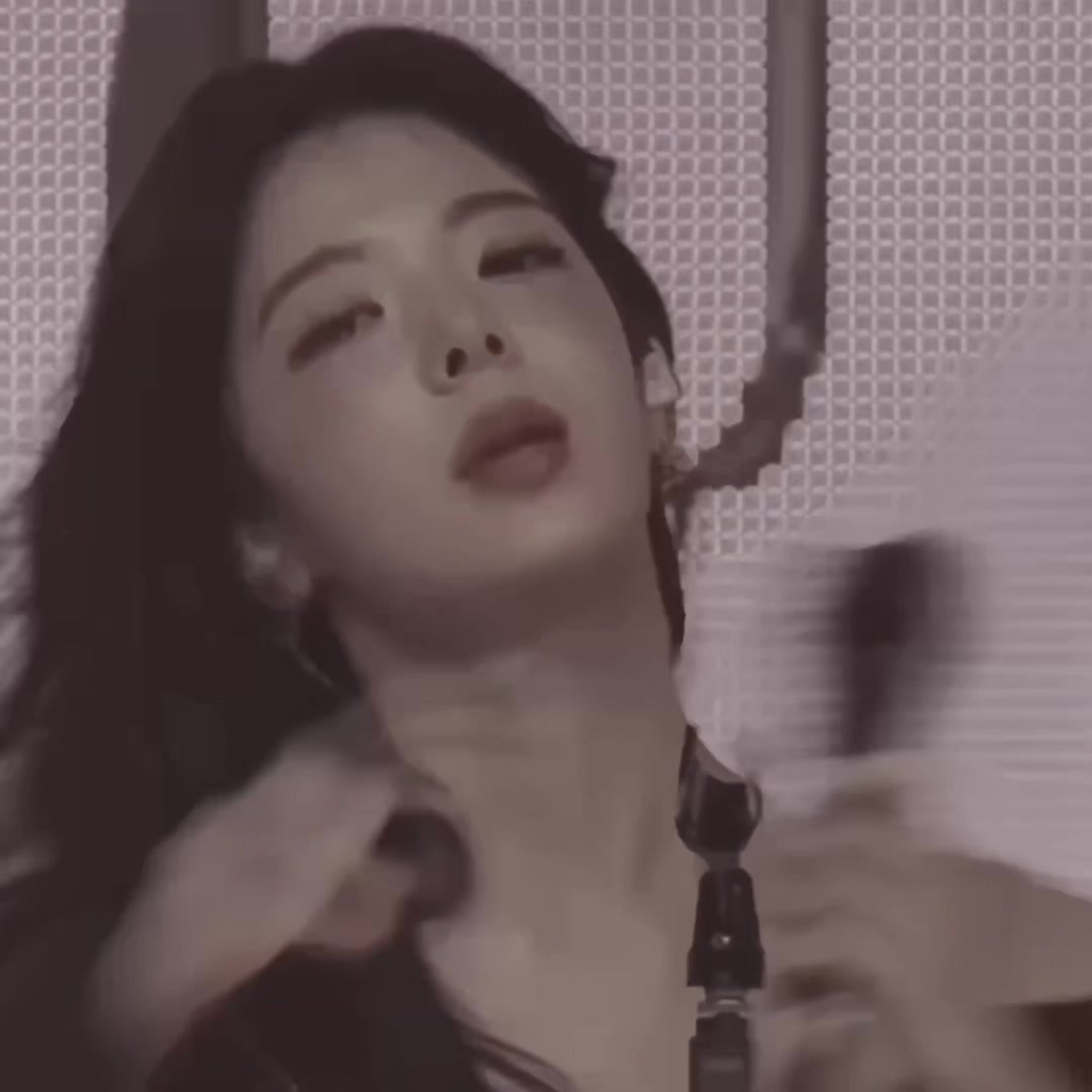 @rae has tunnel vision