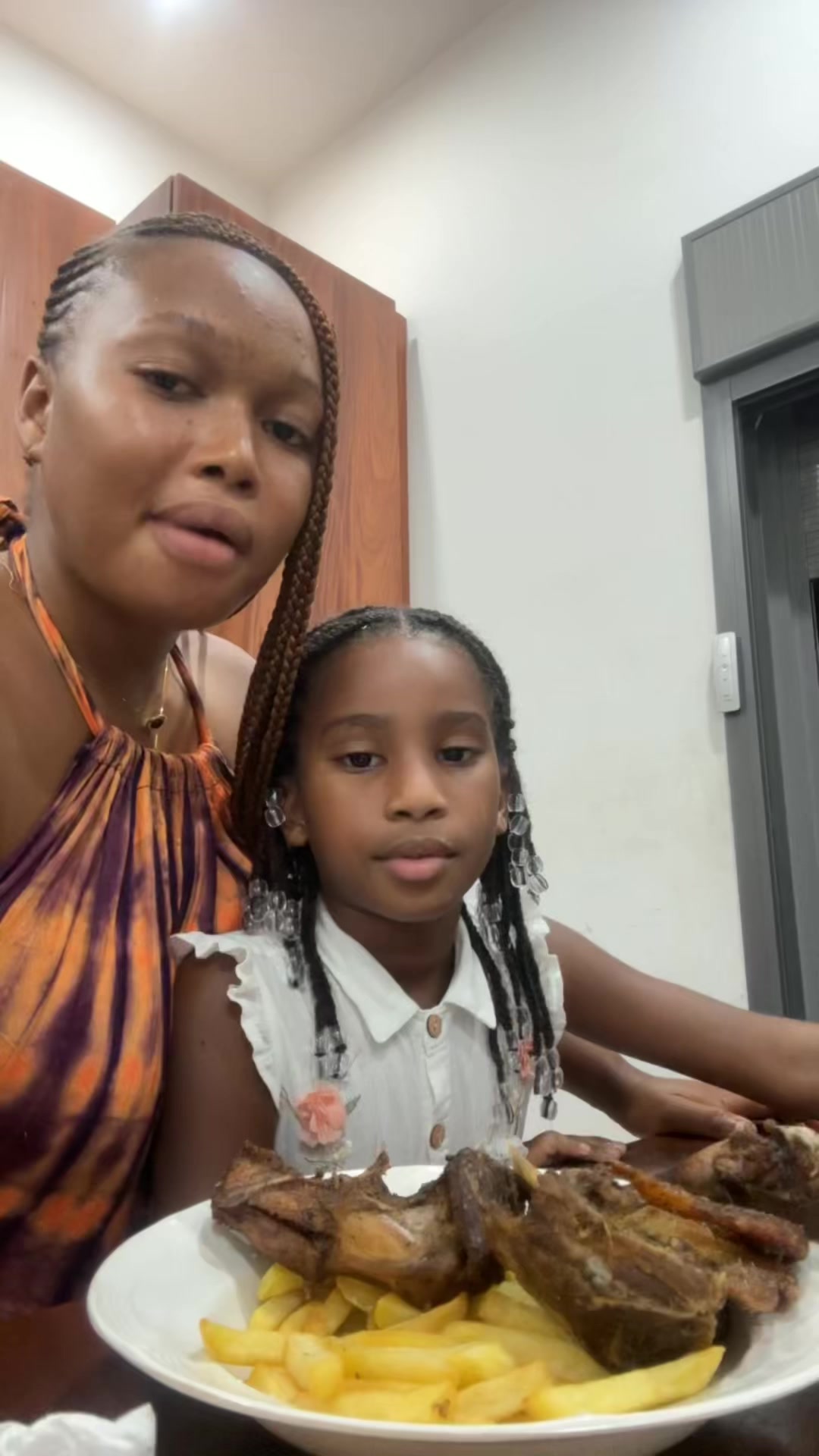 @C❤️🇬🇳
