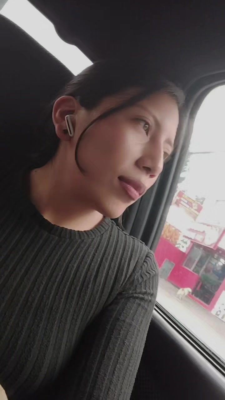 @PRISCILA