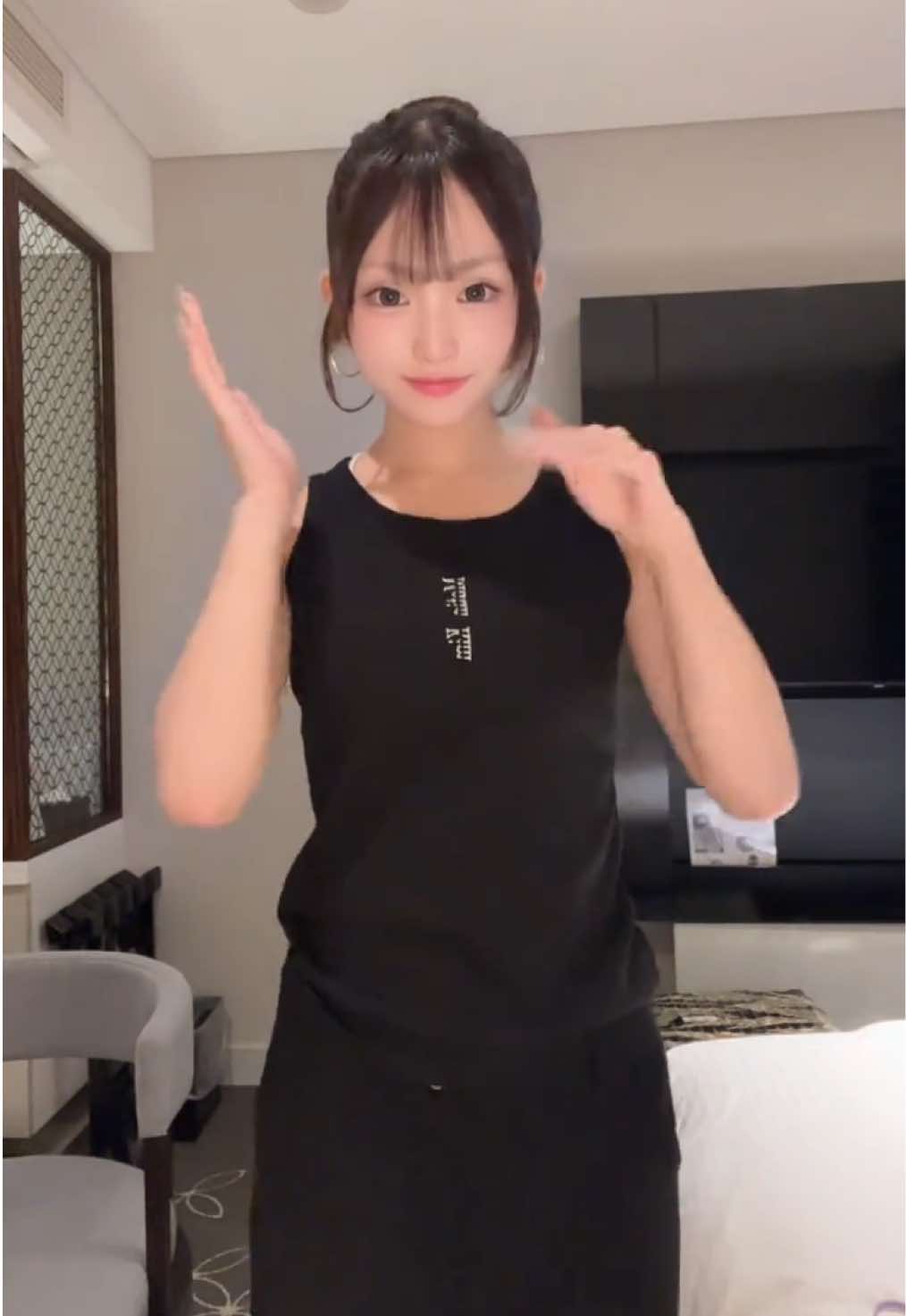 @胡晴