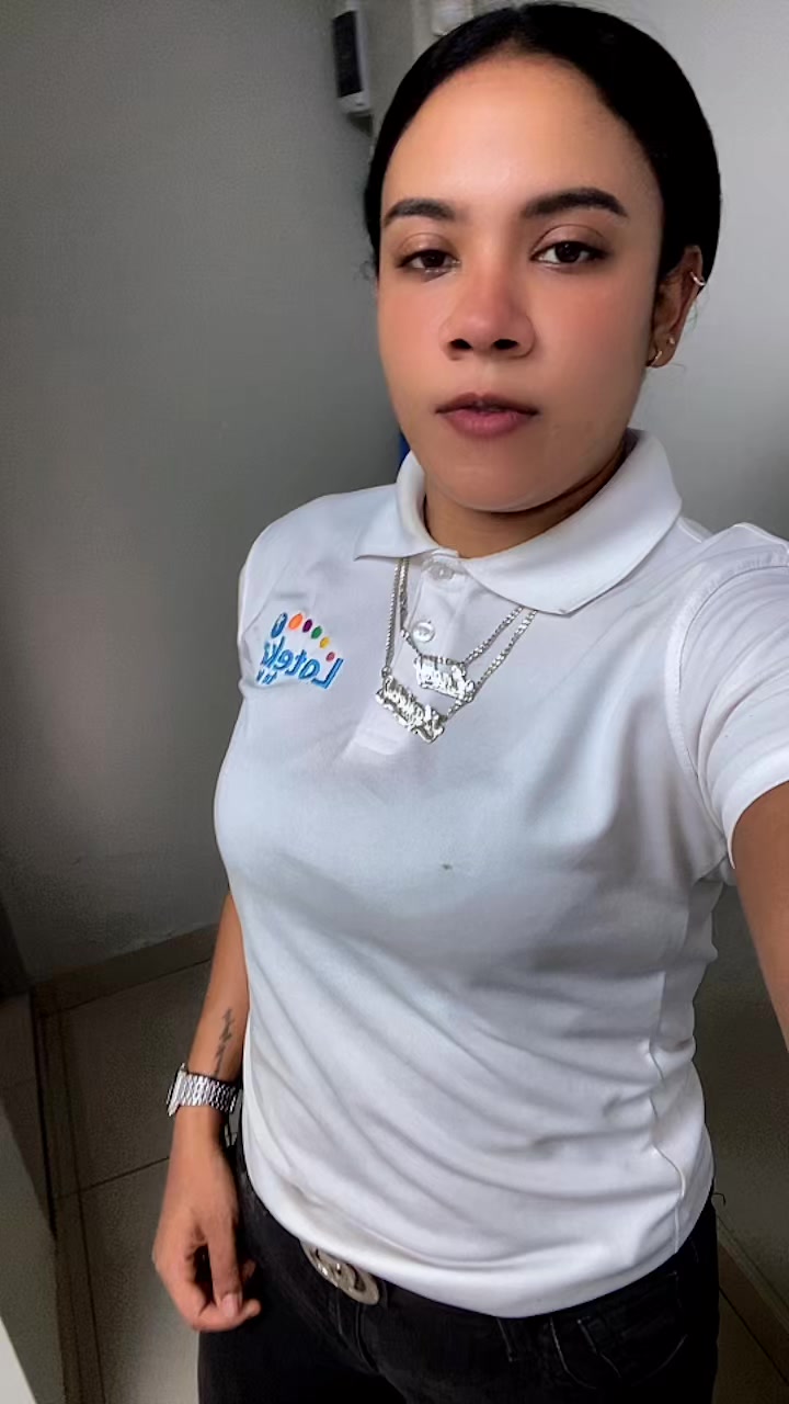 @Mart&iacute;nez 😌🖤