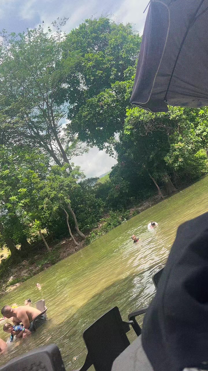 @Daniielaaaa