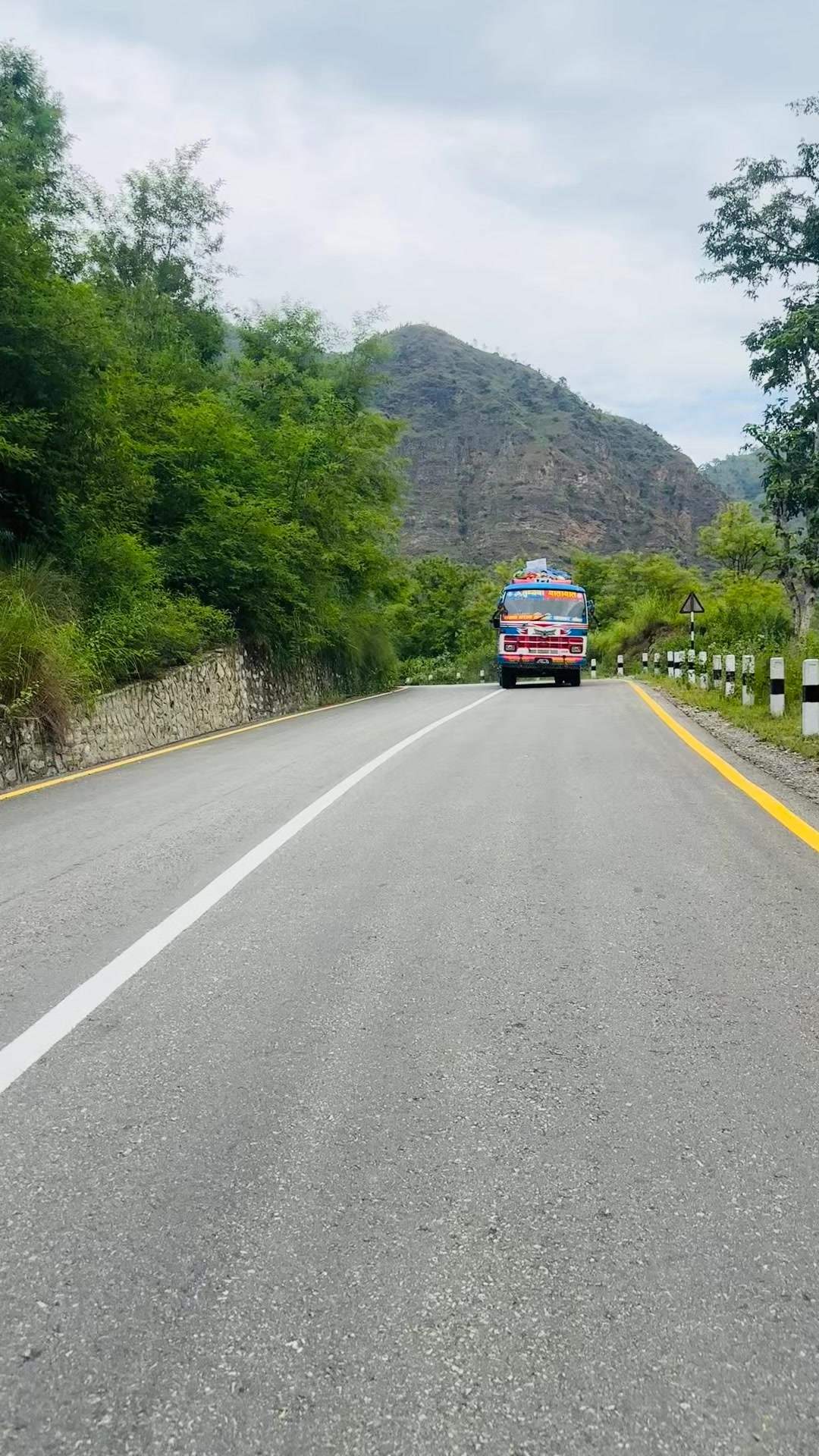 @मोहन खड्का