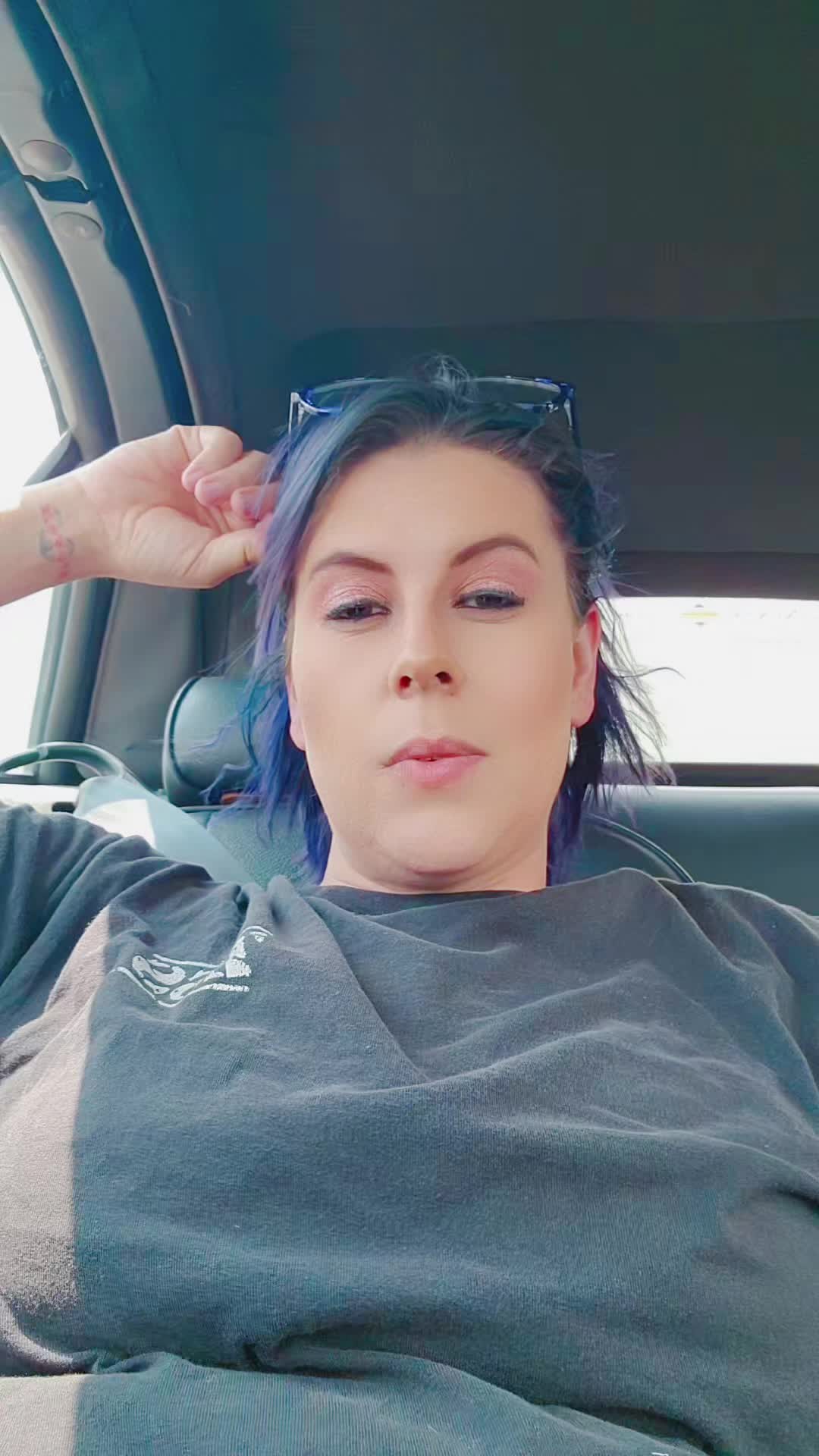 @captivegirl