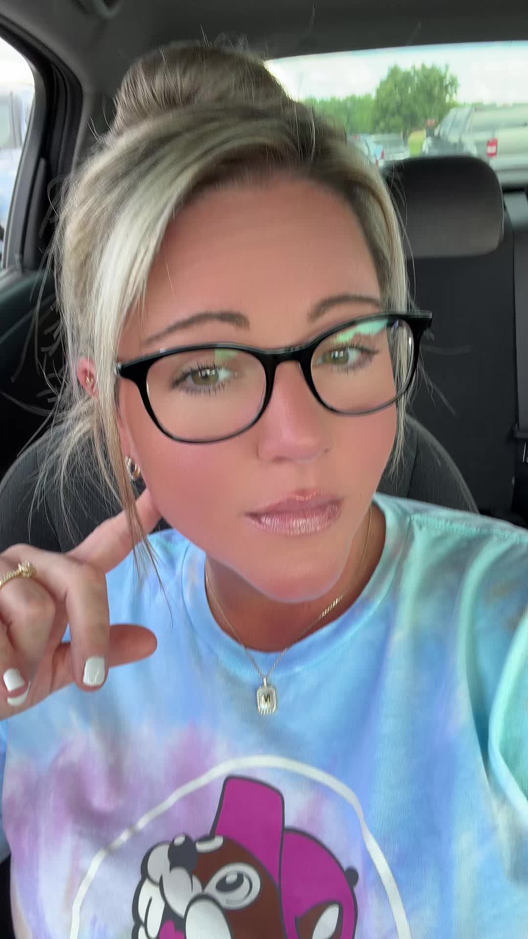 @SelfieQueen57👑