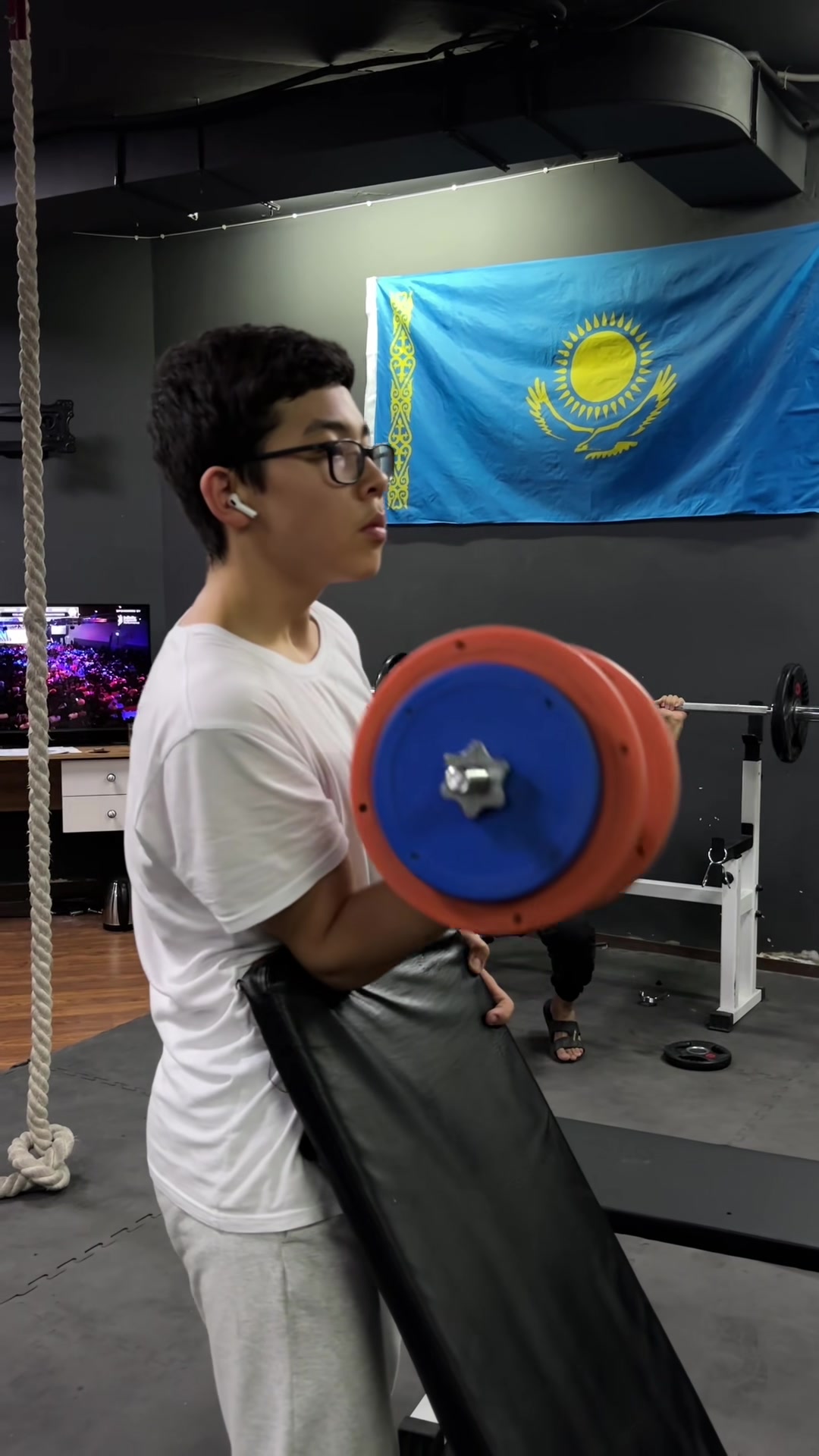 @Kazarmgym