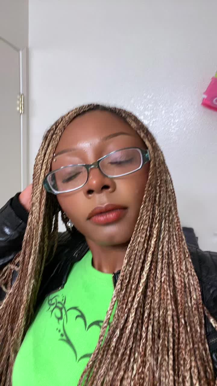 @neurotic baddie