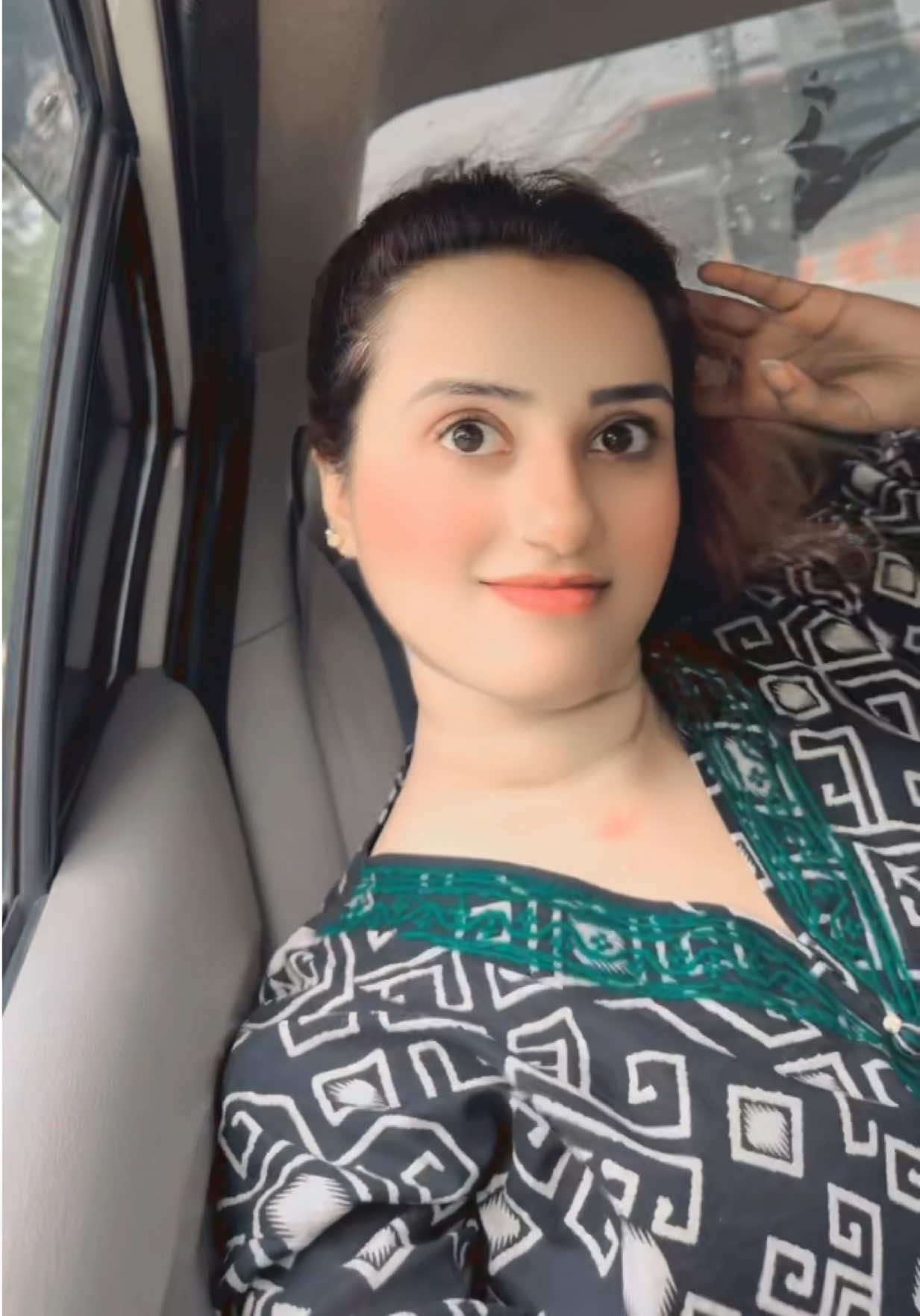 @zoyanoor____
