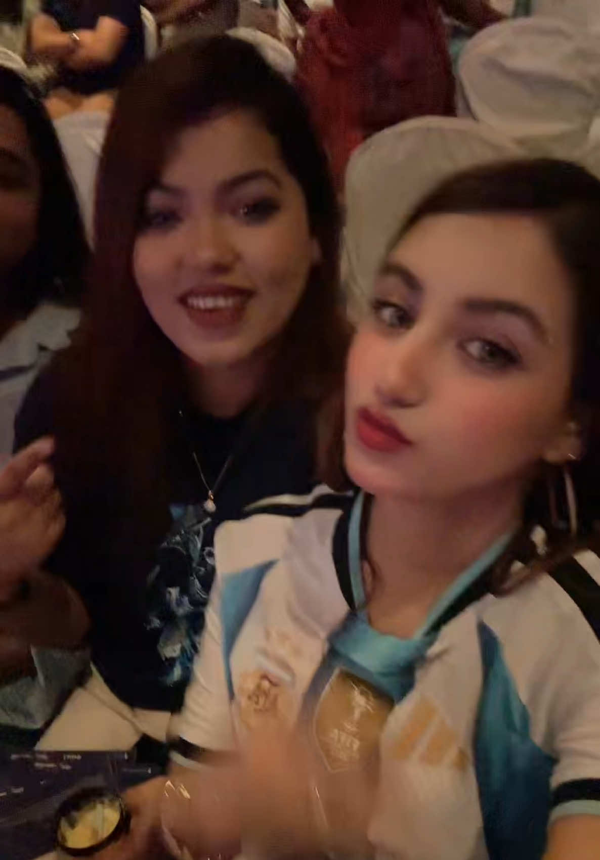@afra anikaa ❤️