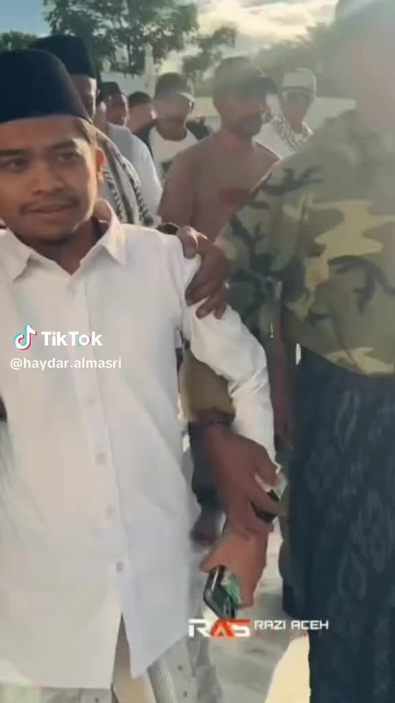 @🎬