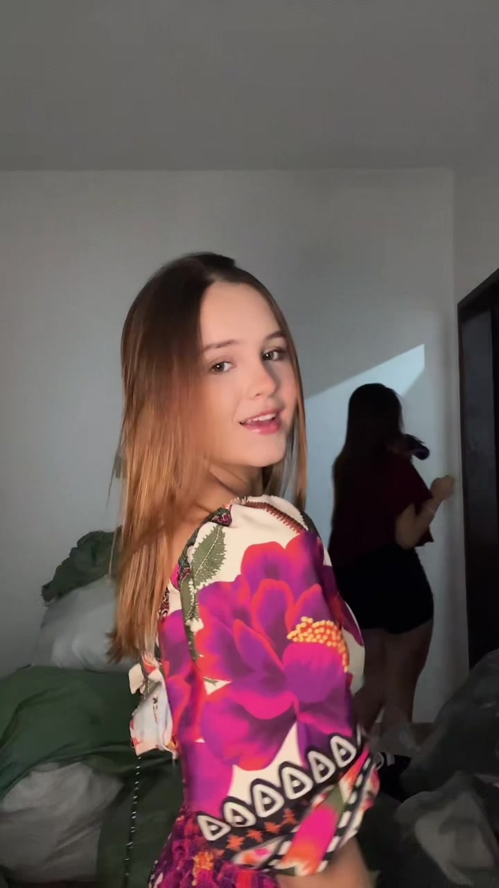 @laura