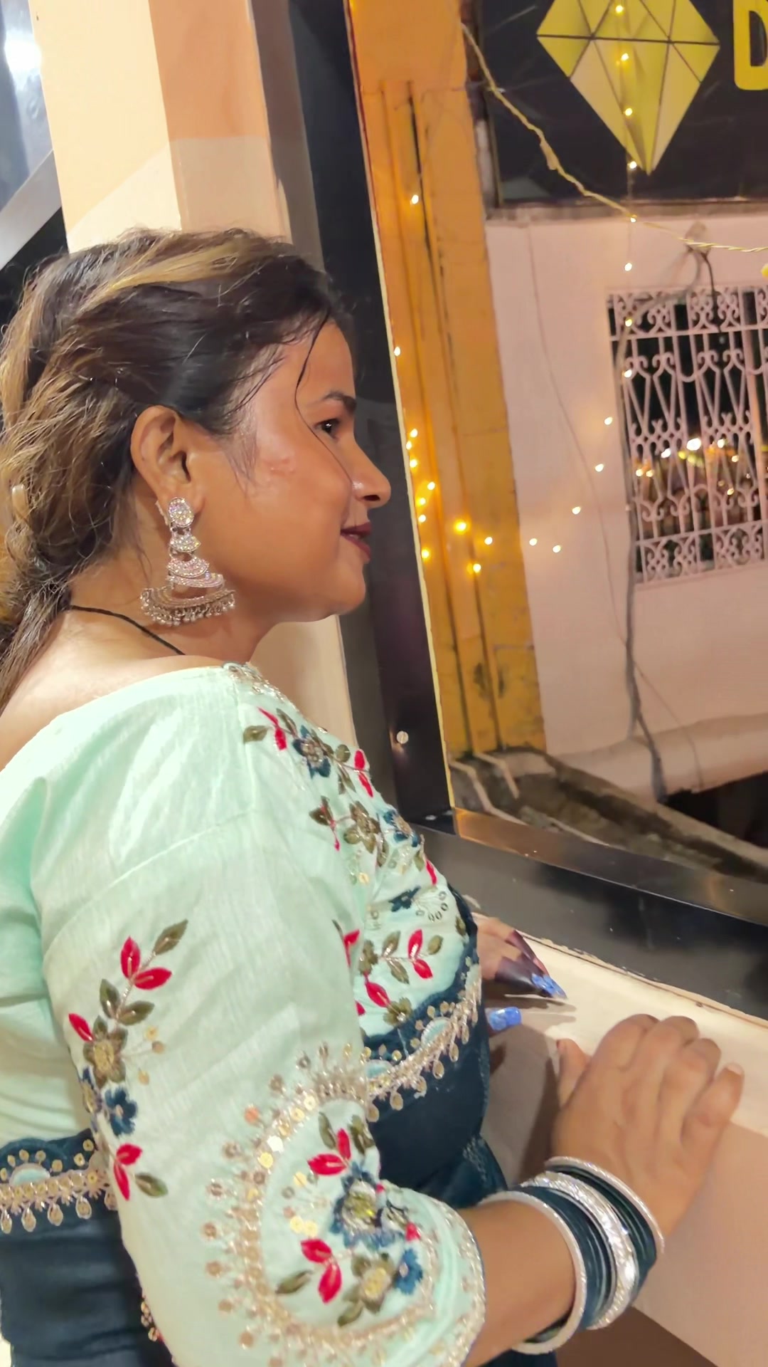 @Riya roy